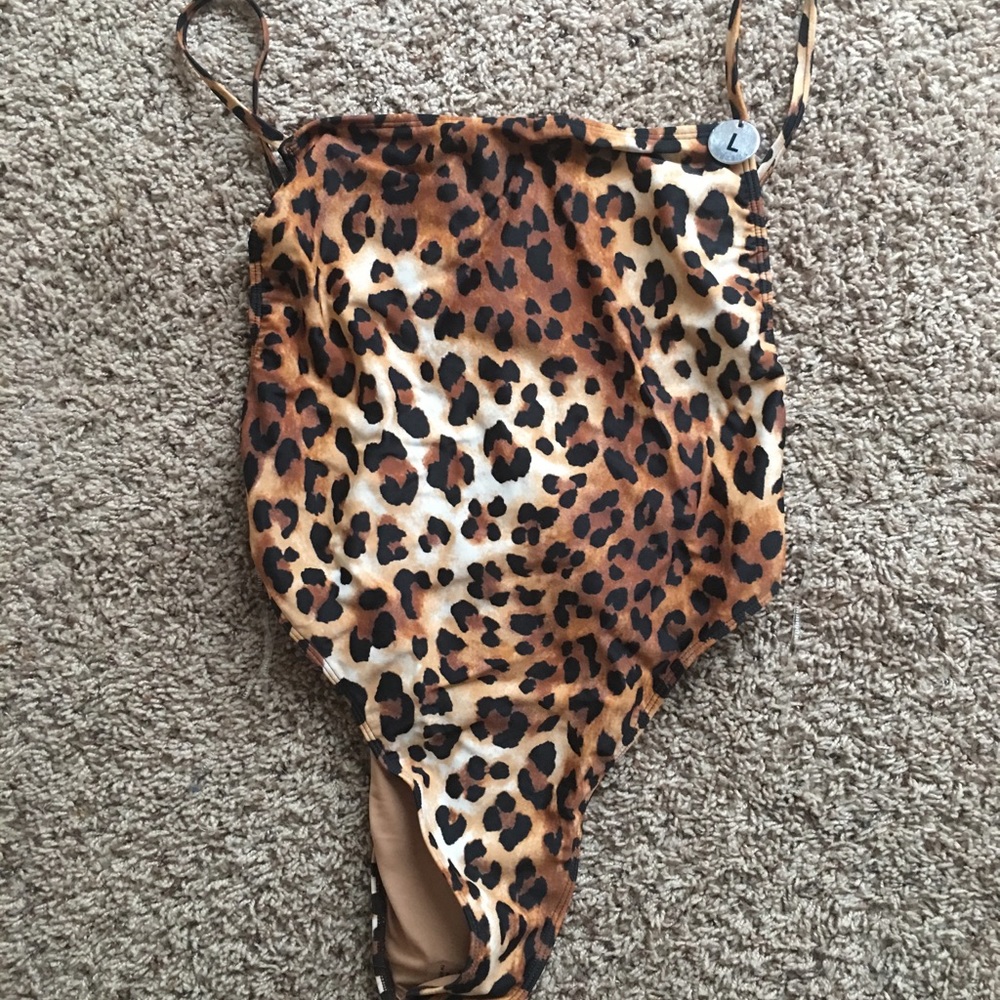 Forever 21 leopard swimsuit SZ L